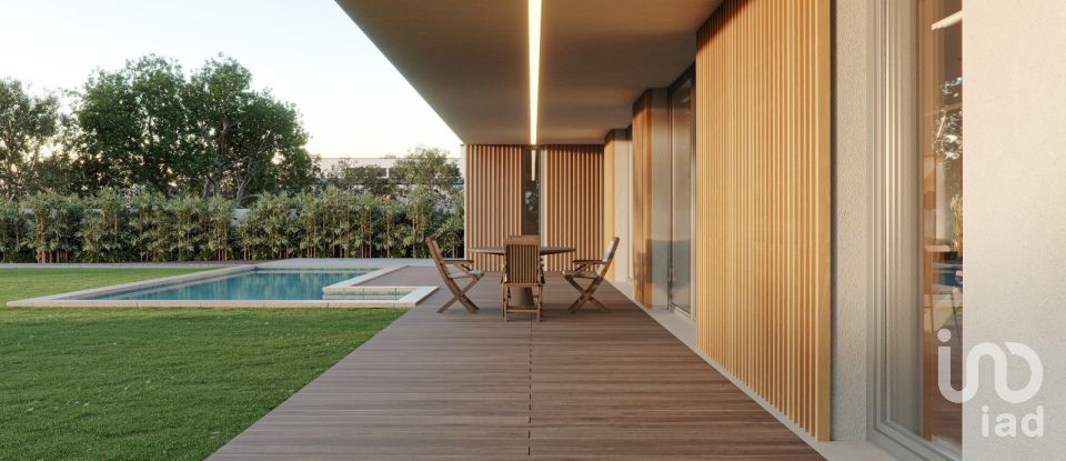 House T3 in Quarteira of 282 m²