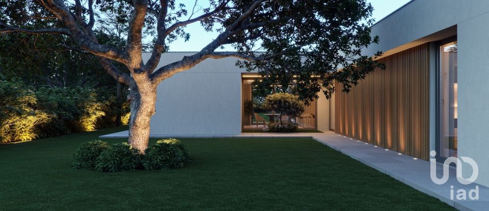 House T3 in Quarteira of 282 m²