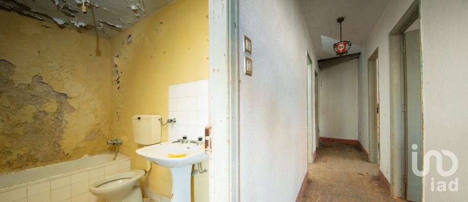 Moradia T3 em Lousã e Vilarinho de 351 m²