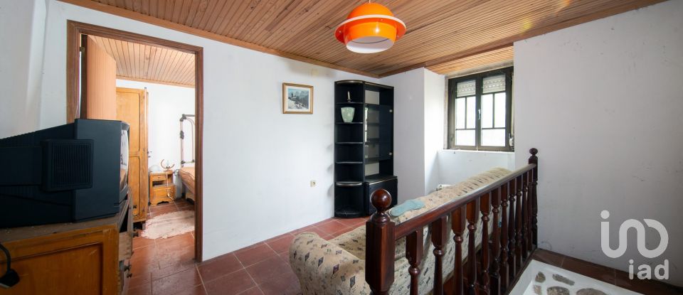 House T3 in Serpins of 136 m²