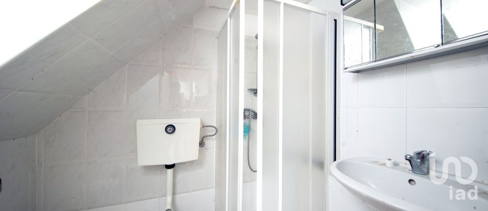 House T3 in Serpins of 136 m²