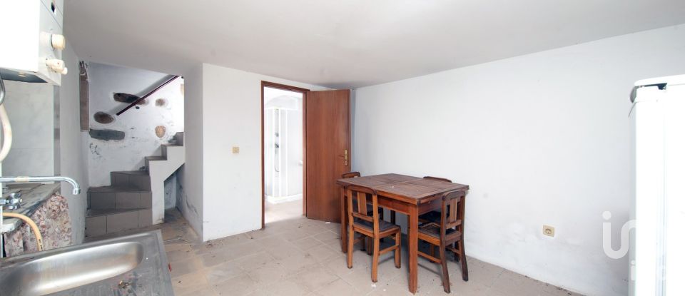 House T3 in Serpins of 136 m²