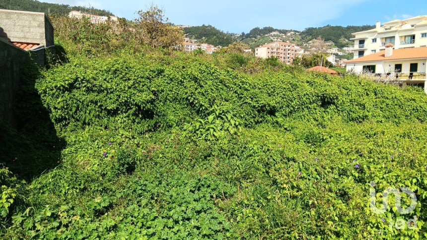 Terreno em Caniço de 1 910 m²