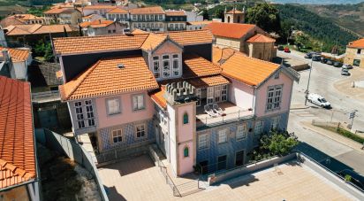 Manoir T13 à Armamar de 1 093 m²