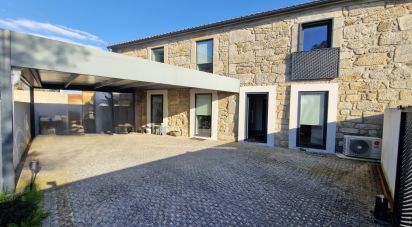 Maison T3 à Chafé de 212 m²