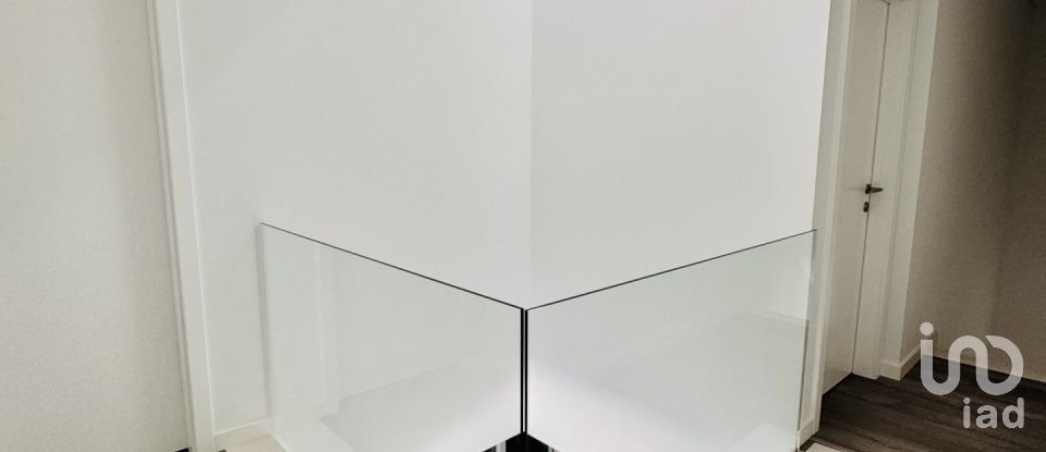 Moradia T4 em Corroios de 226 m²