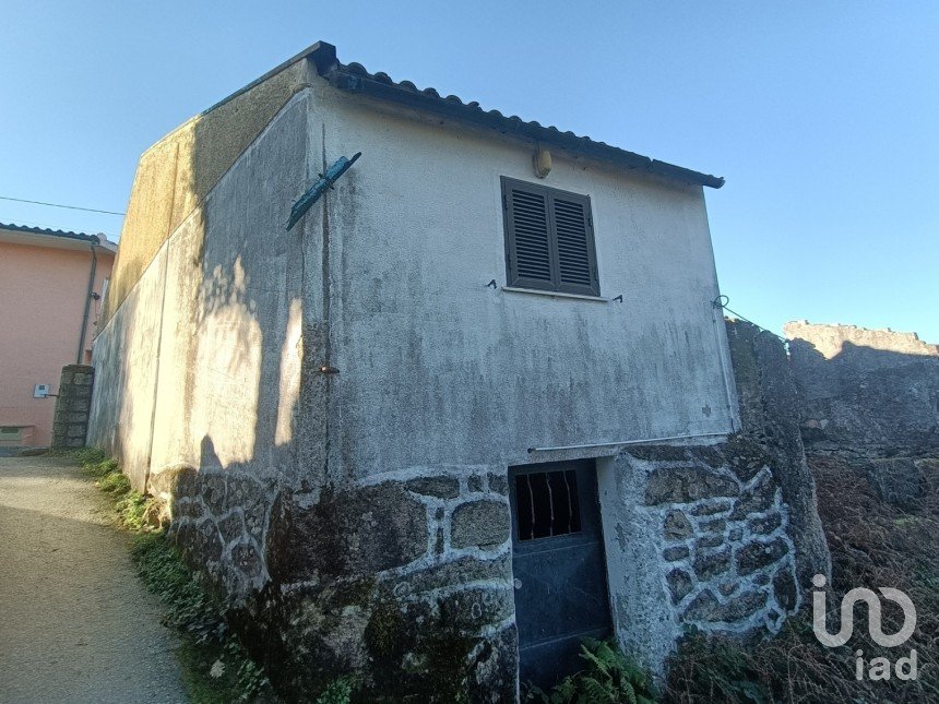 House T1 in Grade e Carralcova of 110 m²