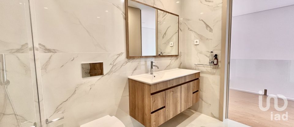 Moradia T3 em Antas e Abade de Vermoim de 246 m²