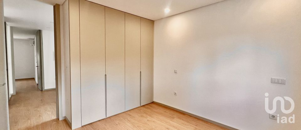 Moradia T3 em Antas e Abade de Vermoim de 246 m²