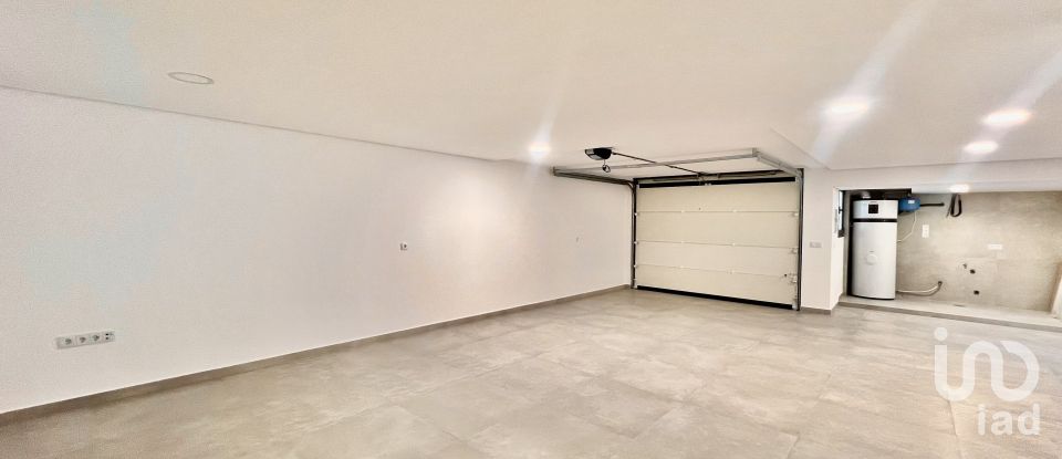 Moradia T3 em Antas e Abade de Vermoim de 246 m²