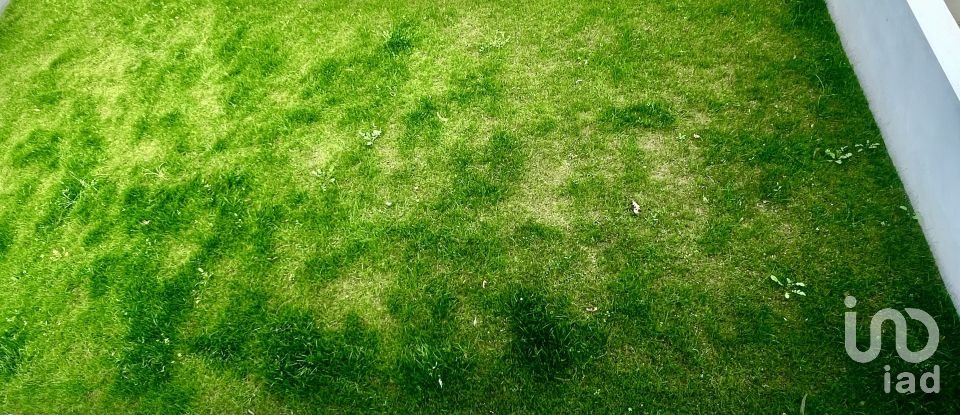 Moradia T3 em Antas e Abade de Vermoim de 246 m²