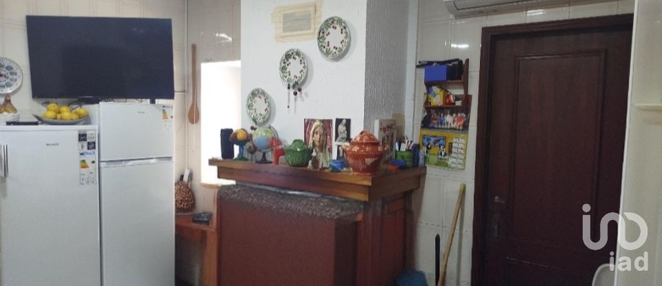 House T6 in Ferreiros de Avões of 105 m²