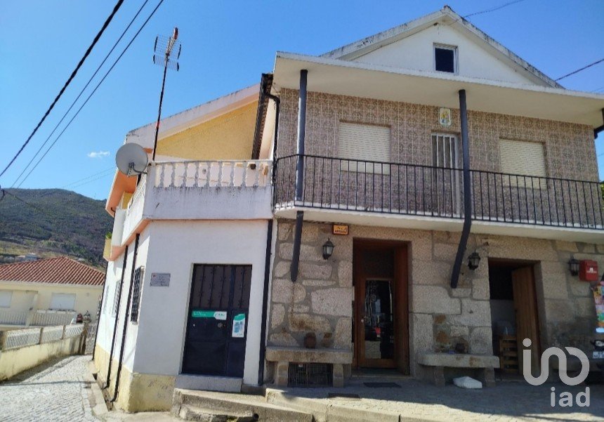 House T6 in Ferreiros de Avões of 105 m²