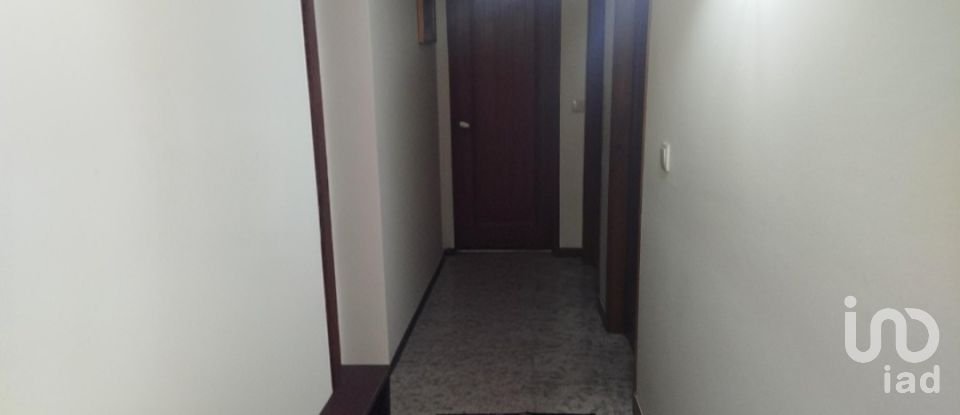 House T6 in Ferreiros de Avões of 105 m²