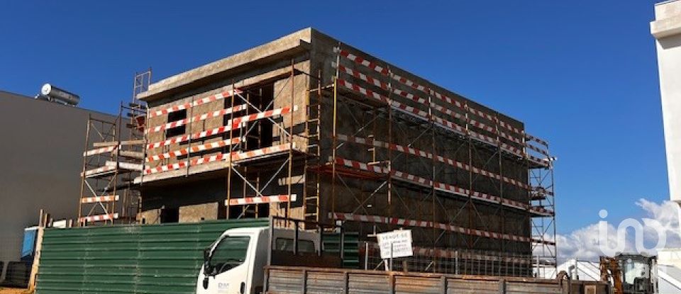 Maison T3 à Estômbar e Parchal de 297 m²