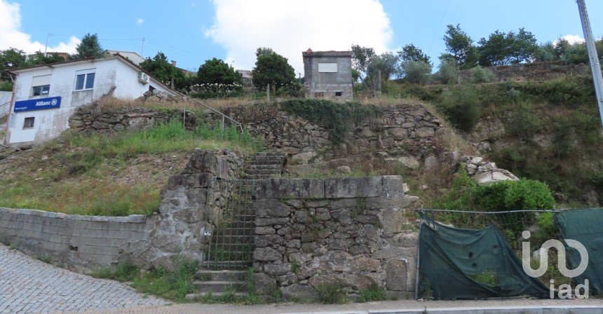 Terrain à bâtir à Rio de Moinhos de 190 m²