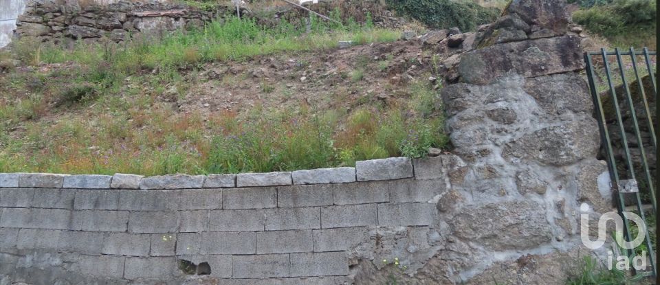 Terrain à bâtir à Rio de Moinhos de 190 m²