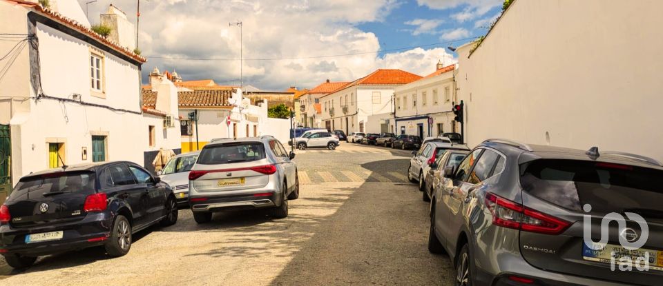 House T2 in Estremoz (Santa Maria e Santo André) of 120 m²