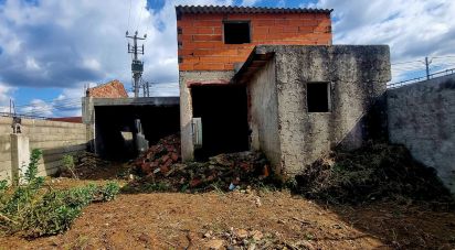 Maison T4 à Regueira de Pontes de 110 m²