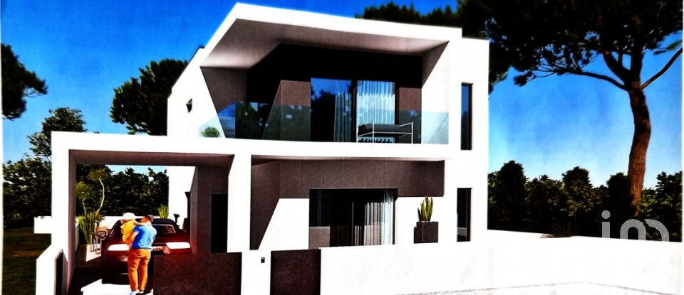 Terrain à Cadaval e Pêro Moniz de 2 600 m²