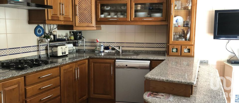 Casa tradicional T4 em Oliveira do Hospital e São Paio de Gramaços de 262 m²