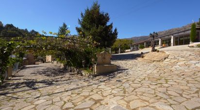 Block of flats in Aldeia Viçosa of 820 m²