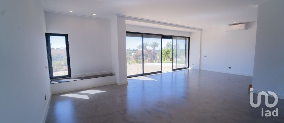 Country home T5 in Quarteira of 321 m²