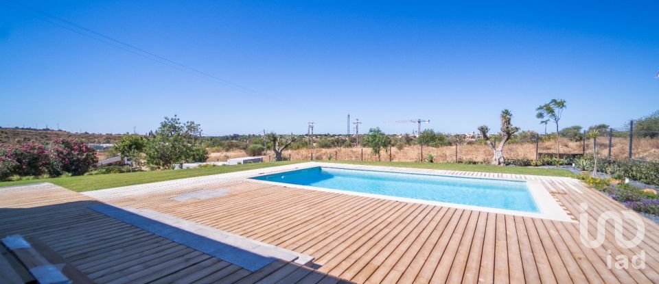 Country home T5 in Quarteira of 321 m²