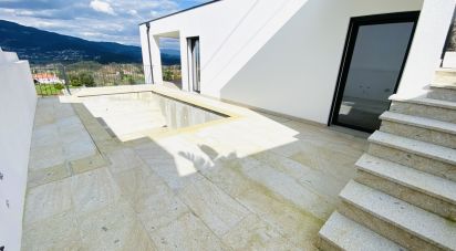 Maison de village T3 à Ribeira de 239 m²