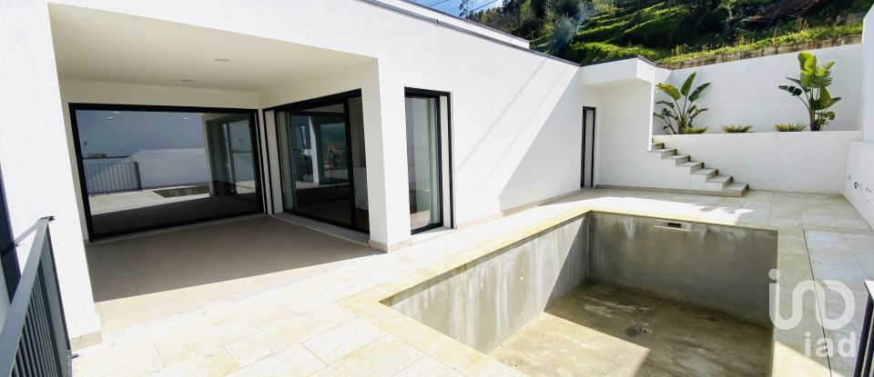 Maison de village T3 à Ribeira de 239 m²