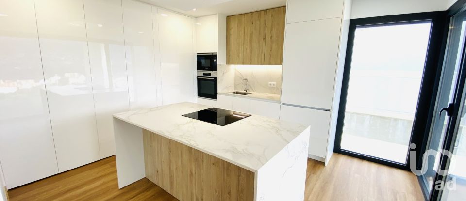 Maison de village T3 à Ribeira de 239 m²