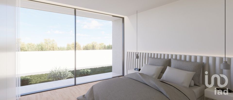 Lodge T3 in Forjães of 163 m²