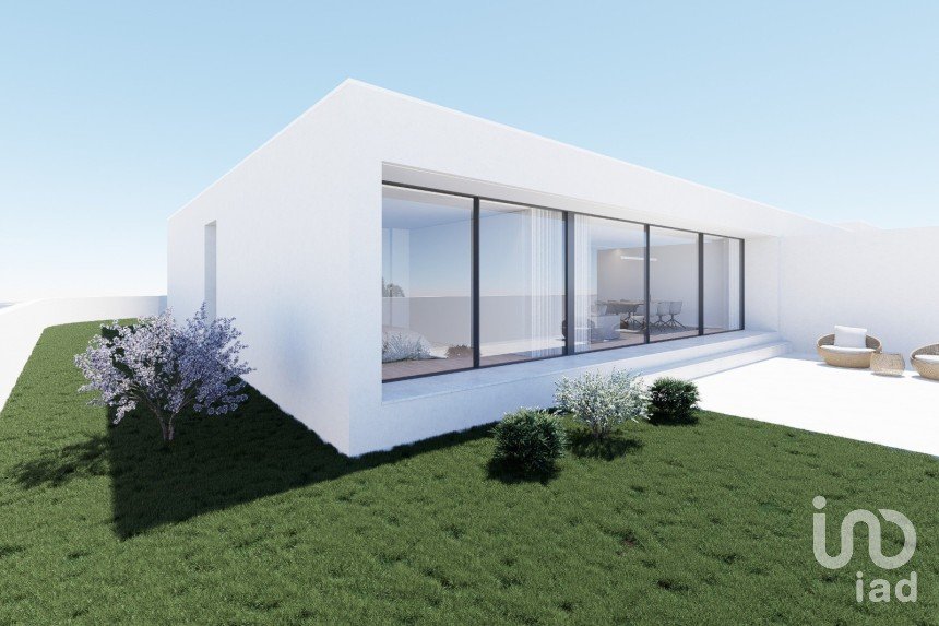 Lodge T3 in Forjães of 163 m²