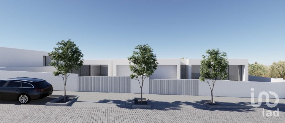 Lodge T3 in Forjães of 163 m²