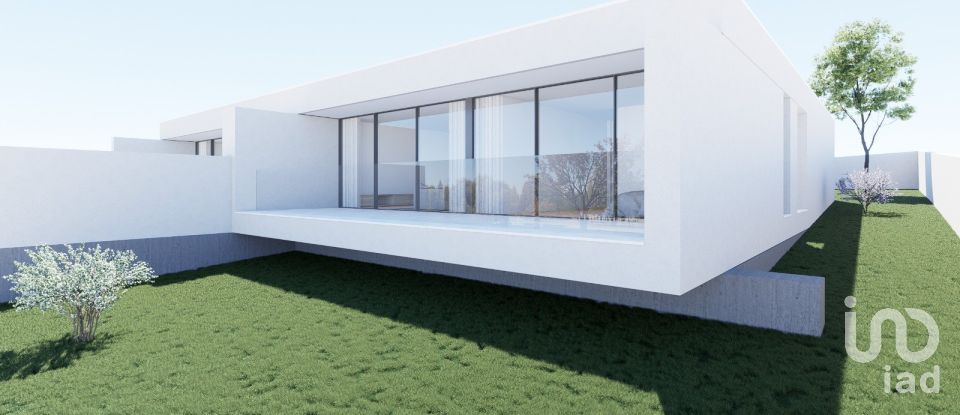 Lodge T3 in Forjães of 163 m²