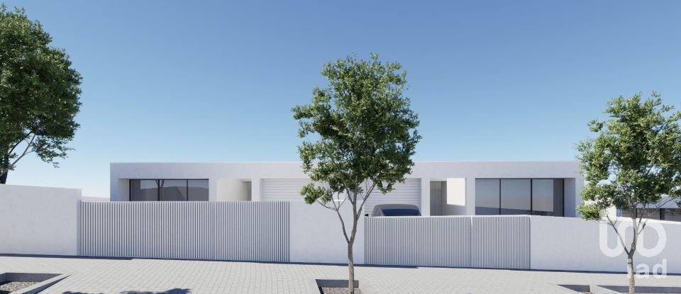 Lodge T3 in Forjães of 163 m²