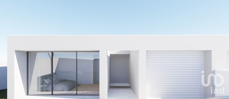 Lodge T3 in Forjães of 163 m²