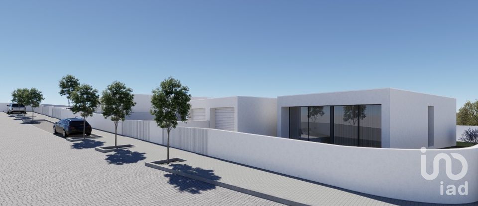 Lodge T3 in Forjães of 163 m²