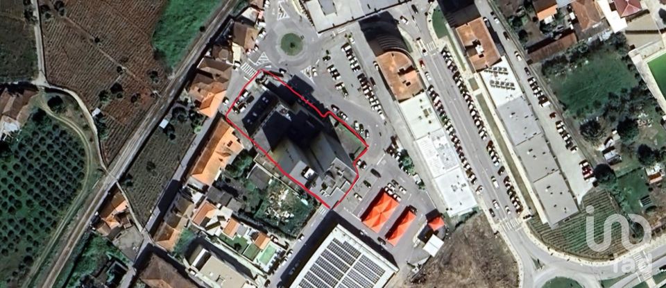 Shop / premises commercial in Peso da Régua e Godim of 47 m²