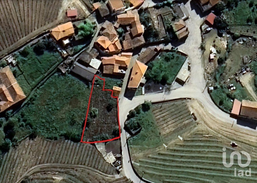 Land in Fontelas of 775 m²