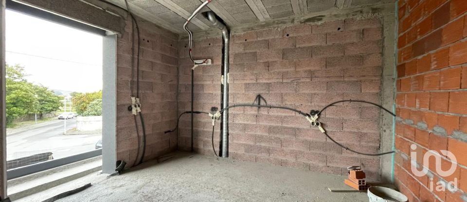 House T3 in Barcelos, Vila Boa e Vila Frescainha (São Martinho e São Pedro) of 176 m²