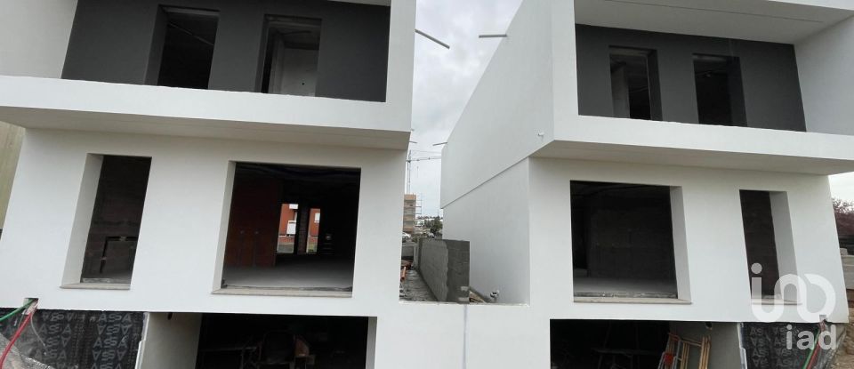 House T3 in Barcelos, Vila Boa e Vila Frescainha (São Martinho e São Pedro) of 176 m²