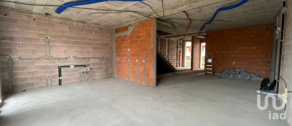 House T3 in Barcelos, Vila Boa e Vila Frescainha (São Martinho e São Pedro) of 176 m²