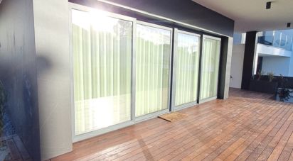 Maison T3 à Santo António da Charneca de 180 m²