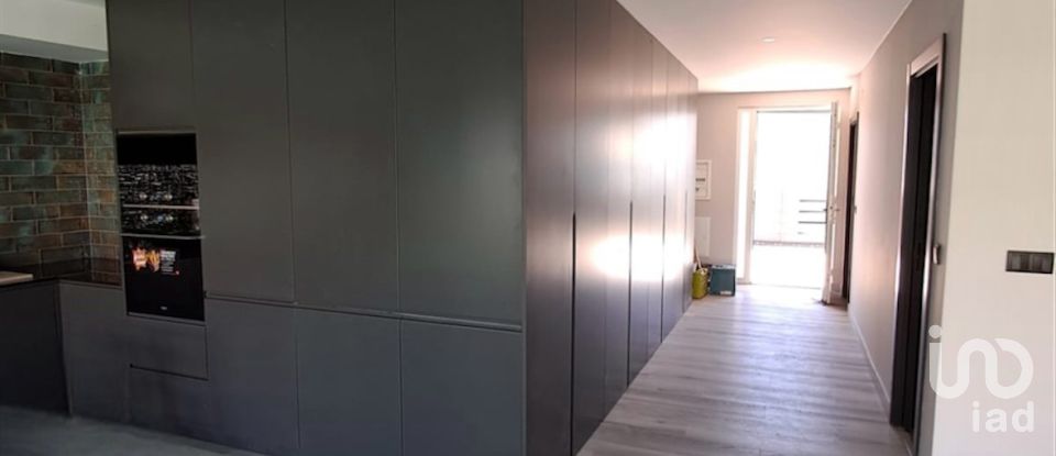 House T3 in Santo António da Charneca of 180 m²