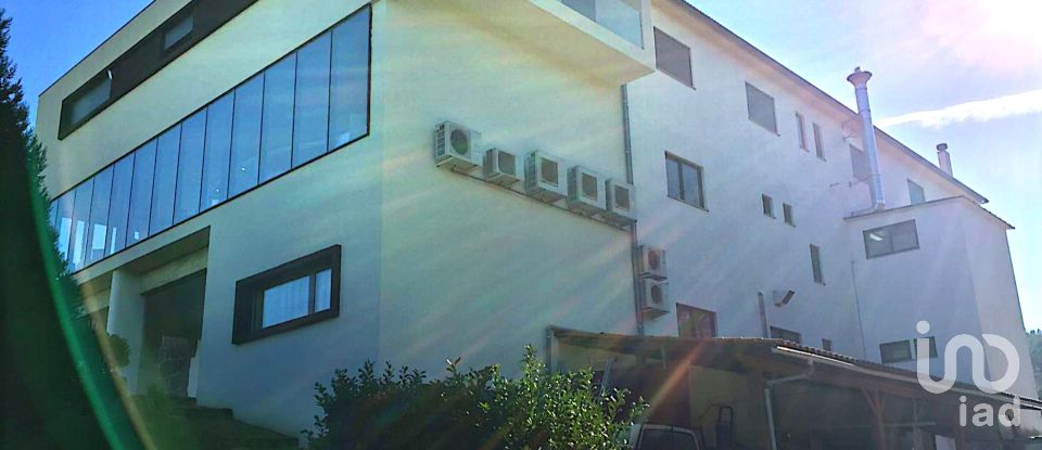 Shop / premises commercial in Vila da Ponte of 483 m²