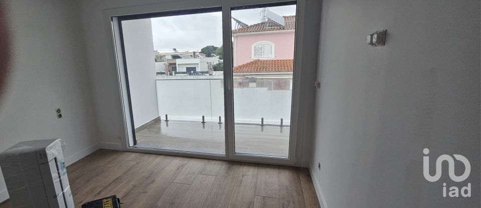 Maison T4 à Corroios de 200 m²