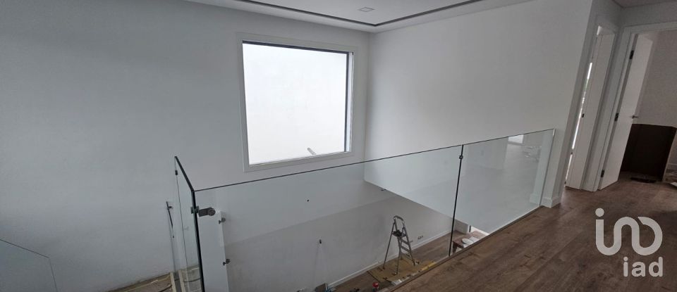 Maison T4 à Corroios de 200 m²