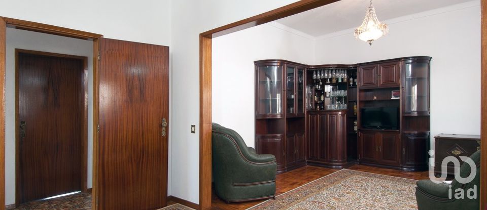 Maison T4 à Podentes de 347 m²