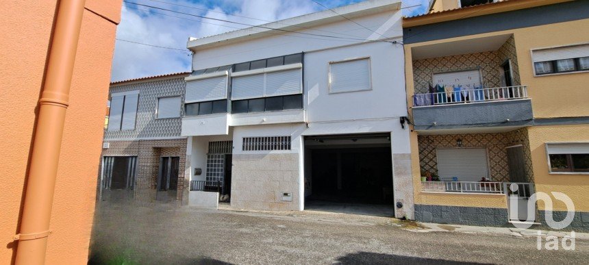 Moradia T3 em Lourinhã e Atalaia de 173 m²